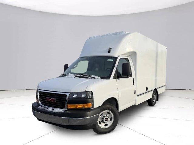 2025 GMC Savana Cutaway 3500 Base