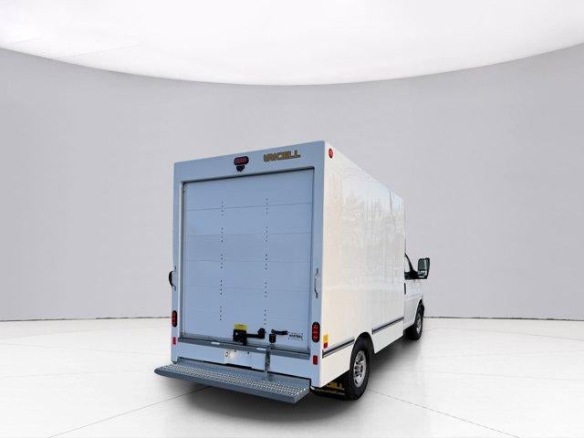 2025 GMC Savana Cutaway 3500 Base