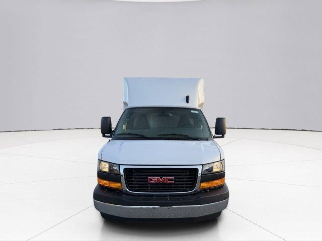 2025 GMC Savana Cutaway 3500 Base