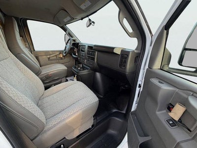 2025 GMC Savana Cutaway 3500 Base