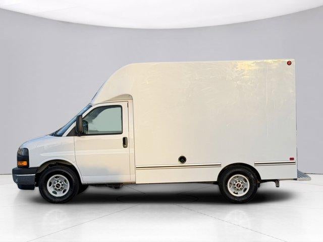 2025 GMC Savana Cutaway 3500 Base