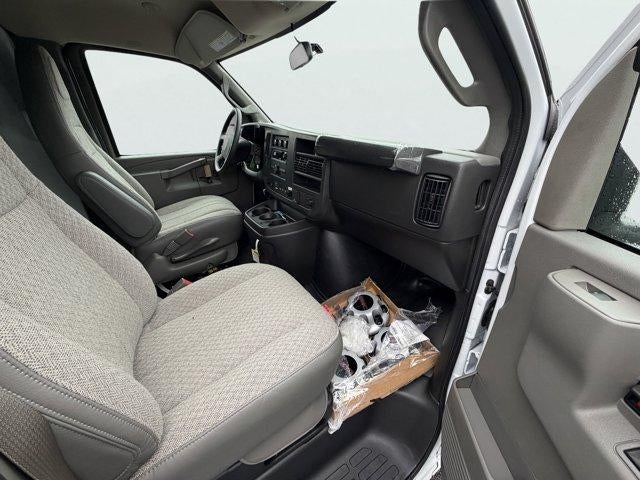 2025 GMC Savana Cutaway 3500 Base