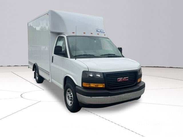 2025 GMC Savana Cutaway 3500 Base