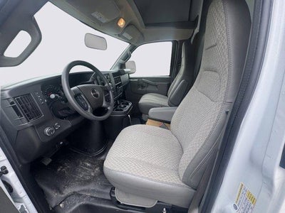 2025 GMC Savana Cutaway 3500 Base