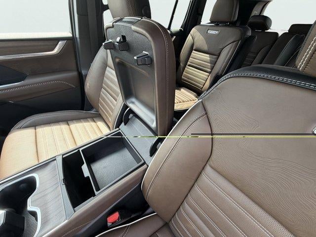 2027 GMC Acadia Denali Ultimate
