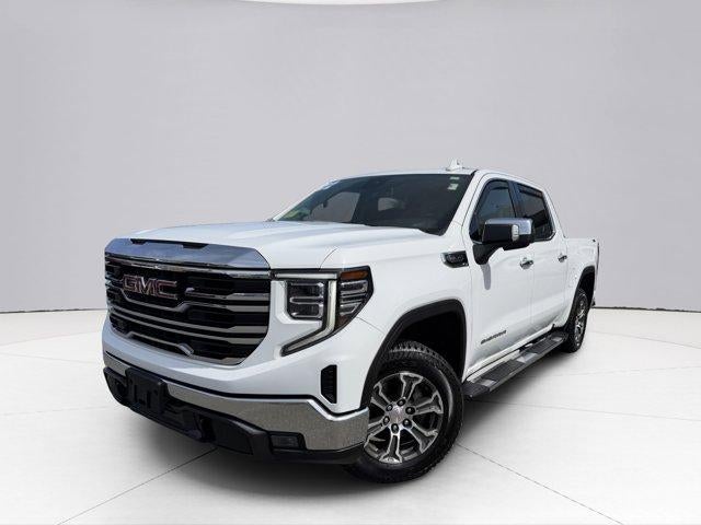 2022 GMC Sierra 4WD Crew Cab Short Box SLT's photo