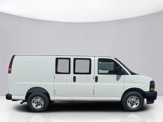 2025 GMC Savana Cargo 3500 Base