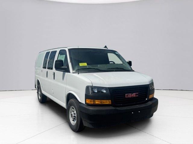 2025 GMC Savana Cargo 3500 Base