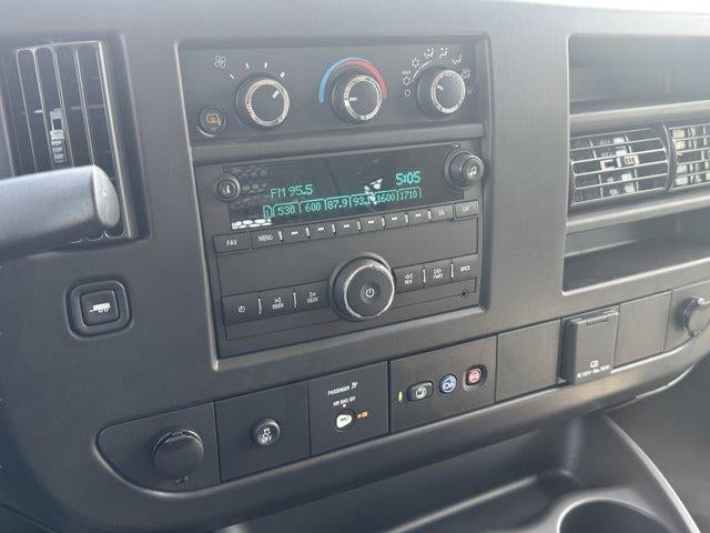 2025 GMC Savana Cargo 3500 Base