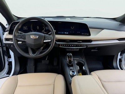 2024 Cadillac XT4 Luxury