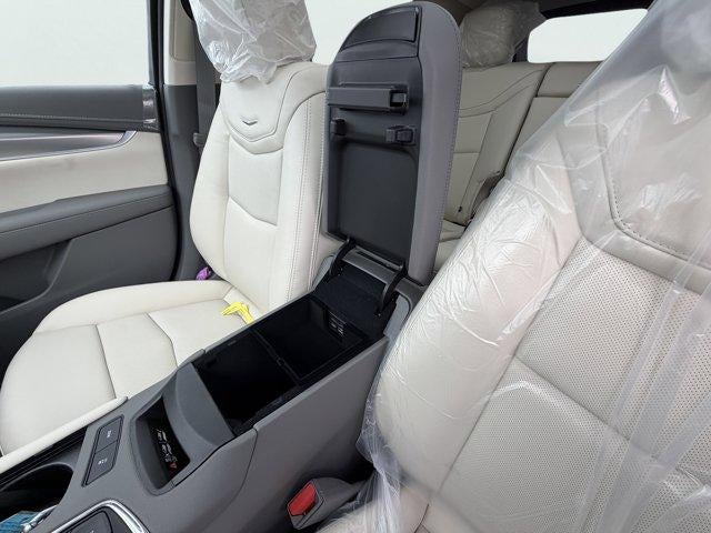 2026 Cadillac XT5 Base