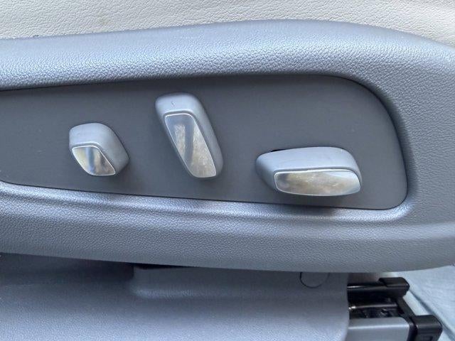 2024 Cadillac XT6 Base