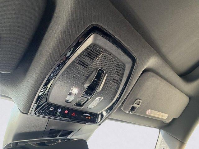 2025 Cadillac LYRIQ Luxury 1