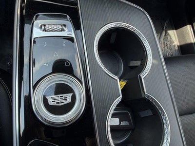 2025 Cadillac LYRIQ Luxury 1