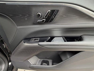 2024 Cadillac LYRIQ Luxury 1