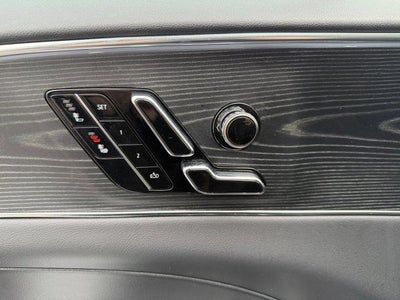 2024 Cadillac LYRIQ Luxury 1