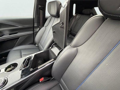 2024 Cadillac LYRIQ Luxury 1