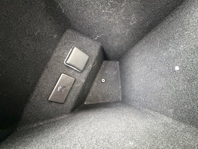 2024 Cadillac LYRIQ Luxury 1