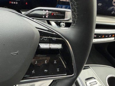 2024 Cadillac LYRIQ Luxury 1