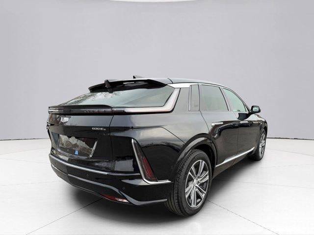 2024 Cadillac LYRIQ Luxury 1