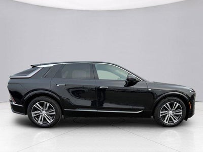 2024 Cadillac LYRIQ Luxury 1