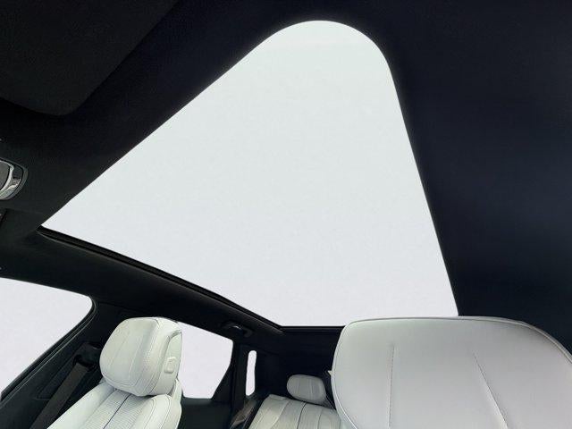 2024 Cadillac LYRIQ Luxury 1