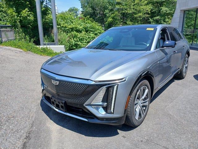 2024 Cadillac LYRIQ Luxury 2