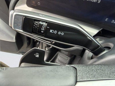 2024 Cadillac LYRIQ Luxury 2