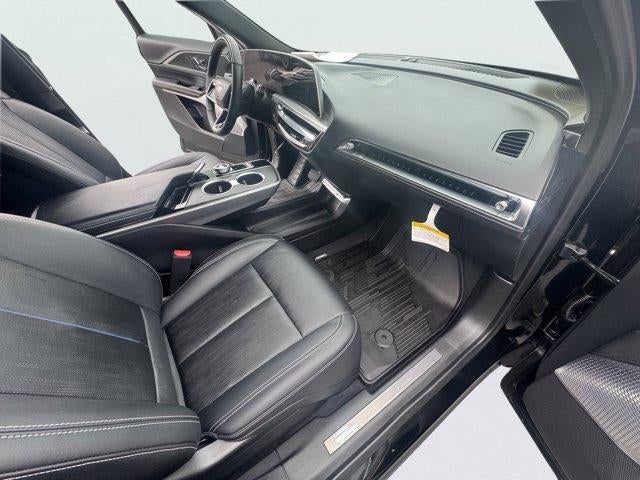 2024 Cadillac LYRIQ Luxury 3