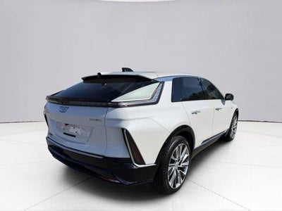 2024 Cadillac LYRIQ Luxury 3