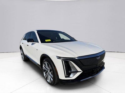 2024 Cadillac LYRIQ Luxury 3