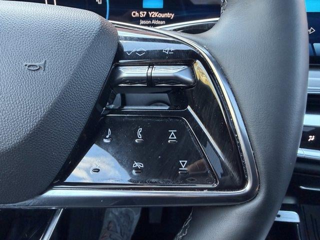2024 Cadillac LYRIQ Luxury 3