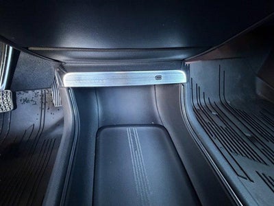 2024 Cadillac LYRIQ Luxury 3