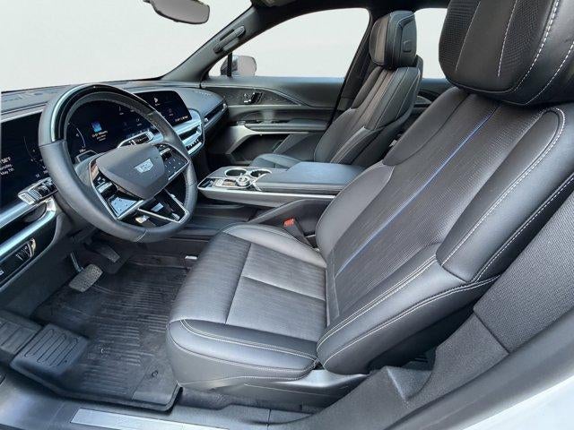 2024 Cadillac LYRIQ Luxury 3