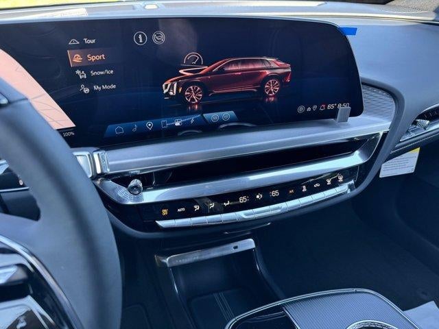 2024 Cadillac LYRIQ Sport 2