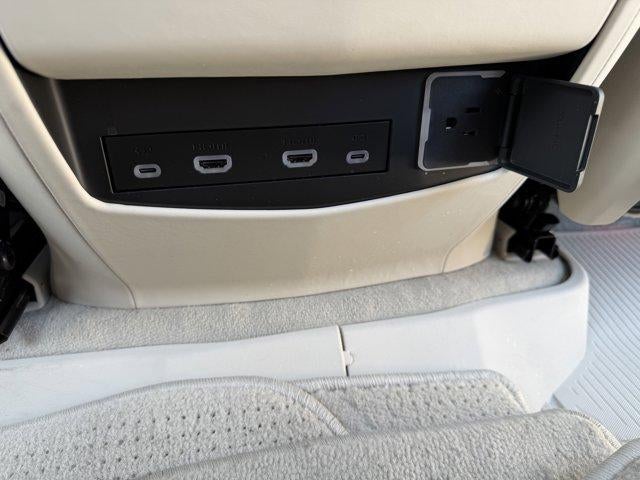 2022 Cadillac Escalade Premium Luxury Platinum