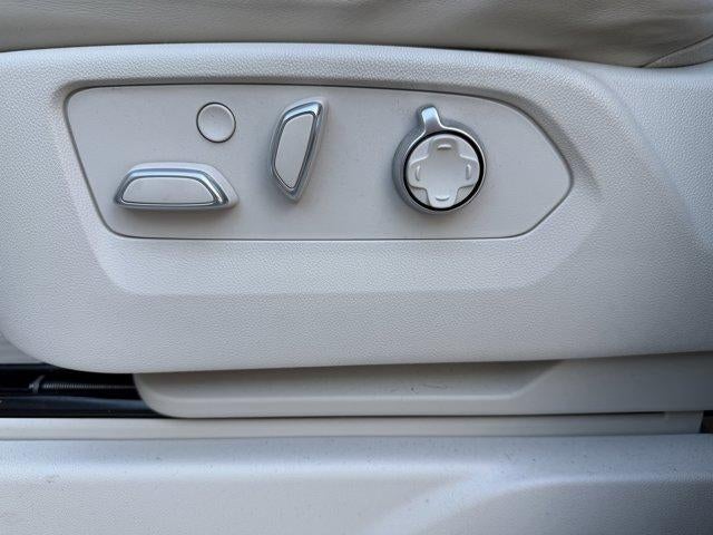 2022 Cadillac Escalade Premium Luxury Platinum