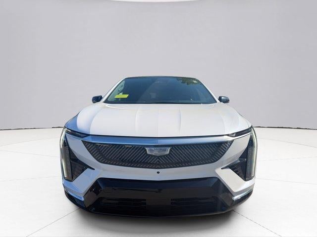 2025 Cadillac OPTIQ Luxury 2
