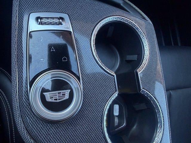 2025 Cadillac OPTIQ Luxury 2