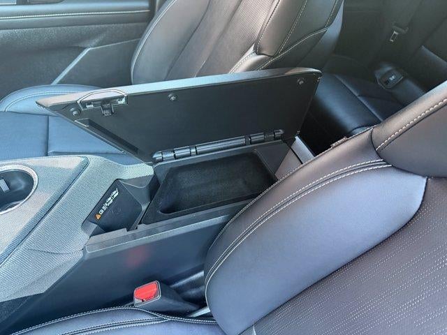 2025 Cadillac OPTIQ Luxury 2