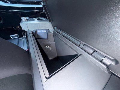 2025 Cadillac OPTIQ Luxury 2