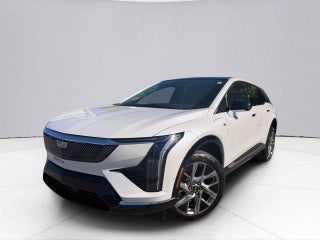 2025 Cadillac OPTIQ Luxury 2