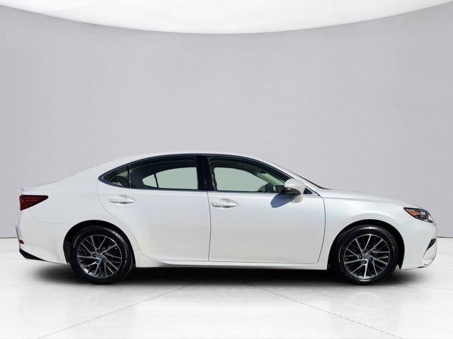 2017 Lexus ES 