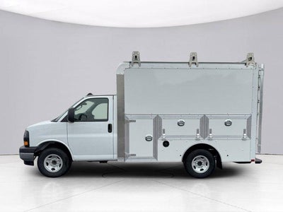 2025 GMC Savana Cutaway 3500 Base