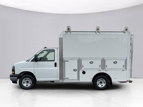 2025 GMC Savana Cutaway 3500 Base