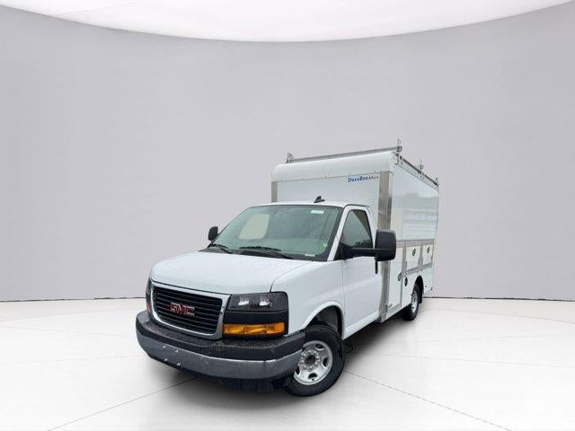 2025 GMC Savana Cutaway 3500 Base