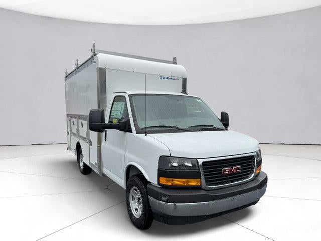 2025 GMC Savana Cutaway 3500 Base