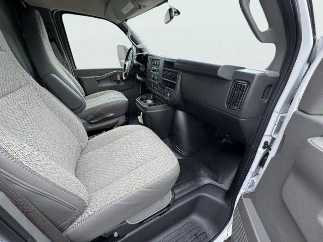 2025 GMC Savana Cutaway 3500 Base