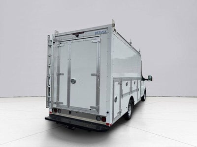 2025 GMC Savana Cutaway 3500 Base