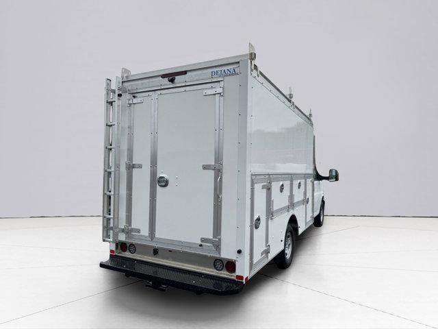 2025 GMC Savana Cutaway 3500 Base